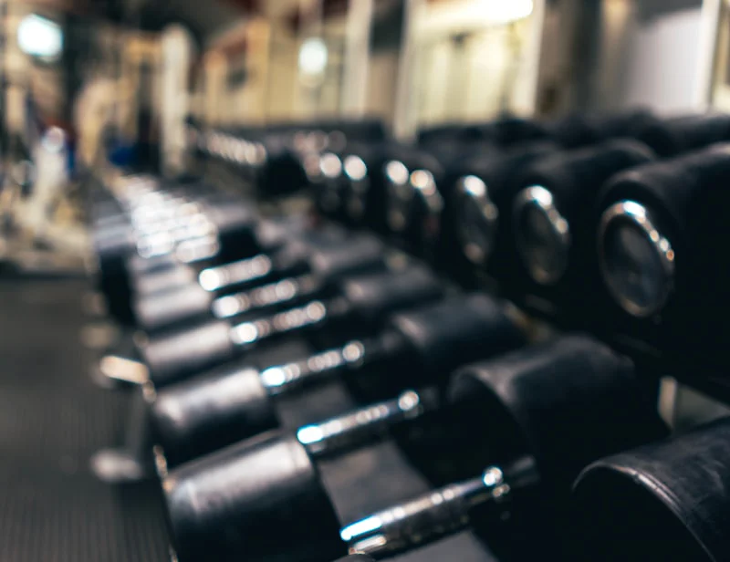 Treino de força na academia